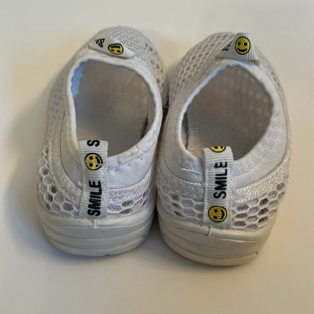 VGUC Unisex Water Shoes